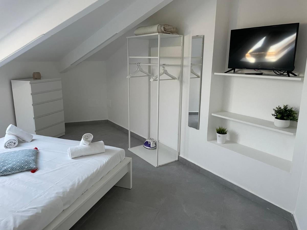 Apartamento Sky View House Nápoles Exterior foto